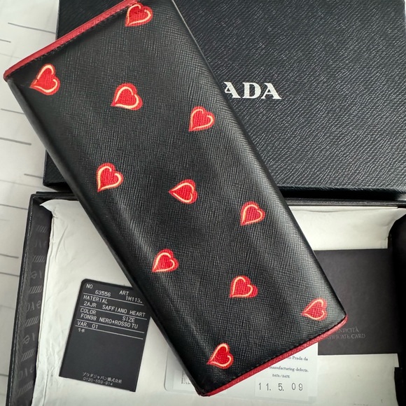 Prada Wallet - Picture 2 of 6